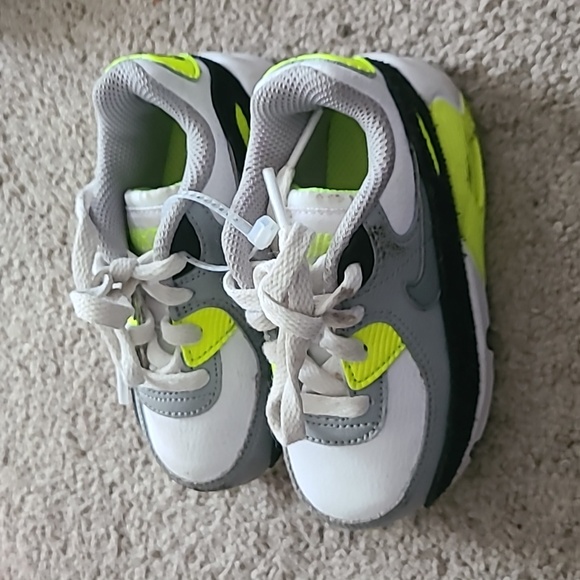 Gray white and neon yellow 6c nikes - Picture 2 of 6
